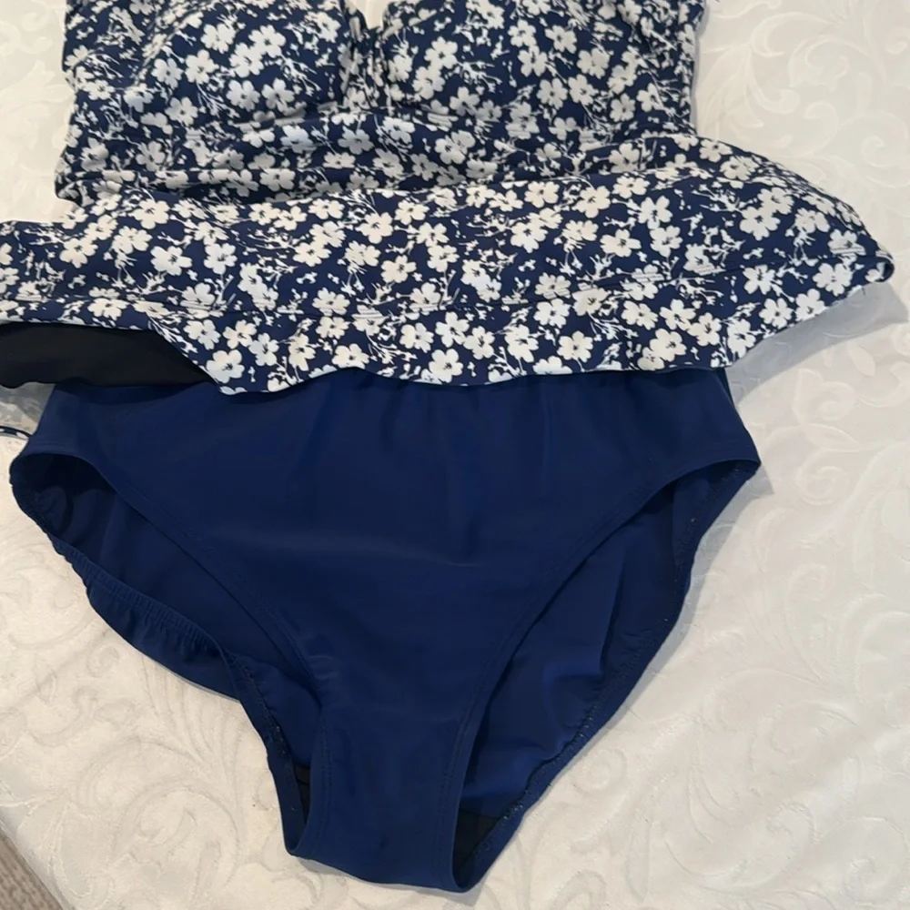 🌟3/$15🌟 EUC Shore Shapes One Piece Swim Suit. Ladies 14 - Picture 5 of 13